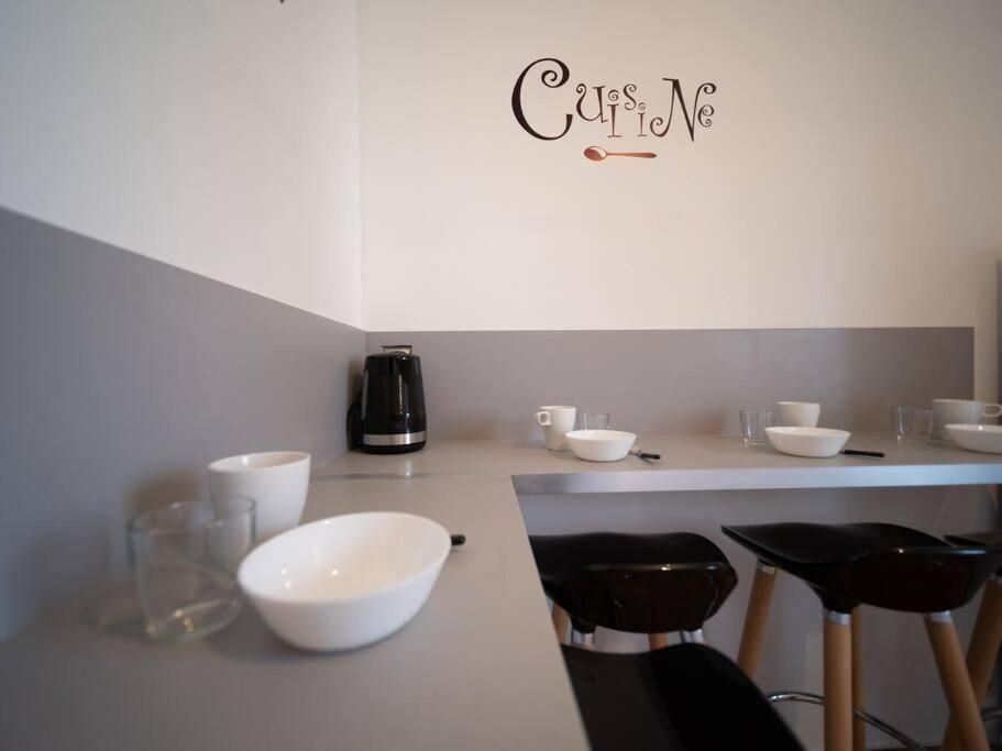 Appartement Tout Equipe Traversant 6 A 8 Couchages Marseille Eksteriør billede