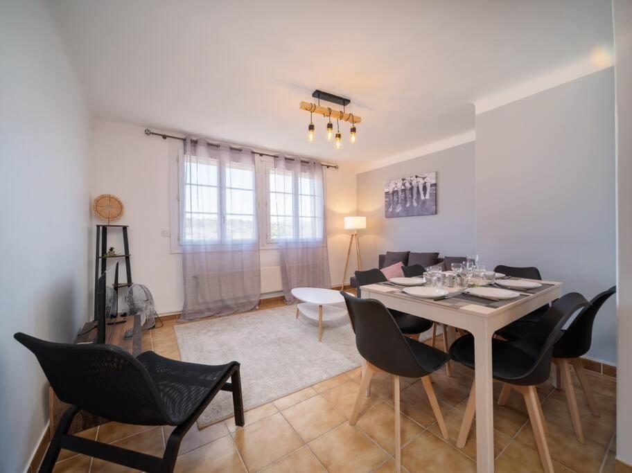 Appartement Tout Equipe Traversant 6 A 8 Couchages Marseille Eksteriør billede