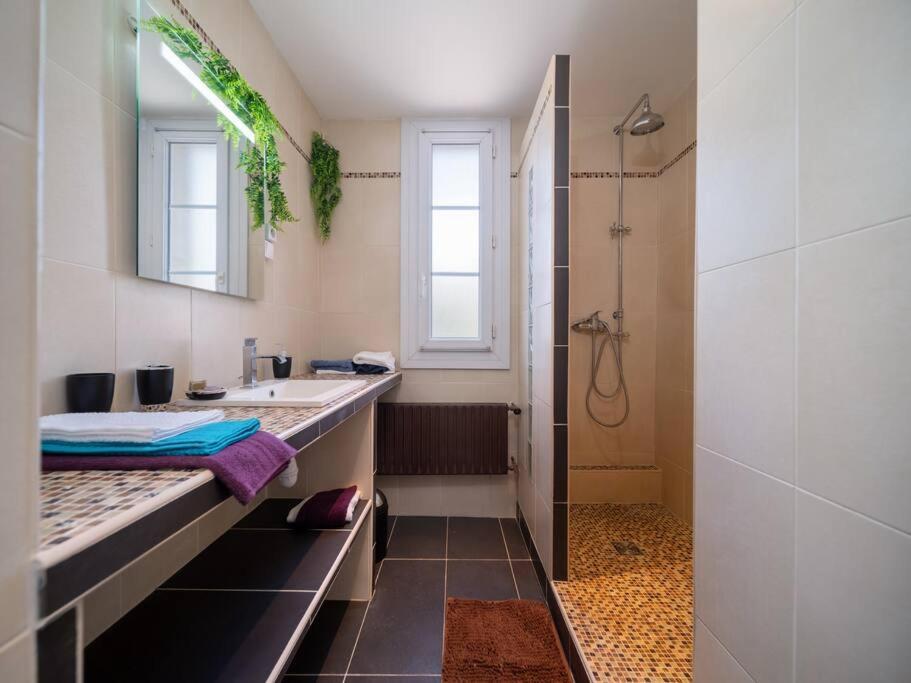 Appartement Tout Equipe Traversant 6 A 8 Couchages Marseille Eksteriør billede