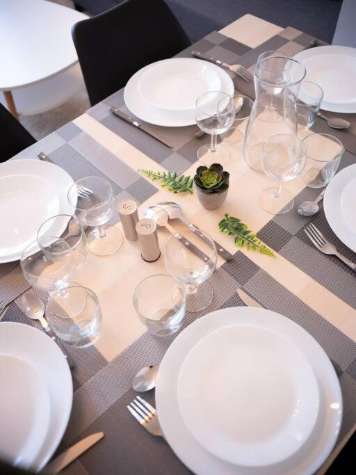 Appartement Tout Equipe Traversant 6 A 8 Couchages Marseille Eksteriør billede