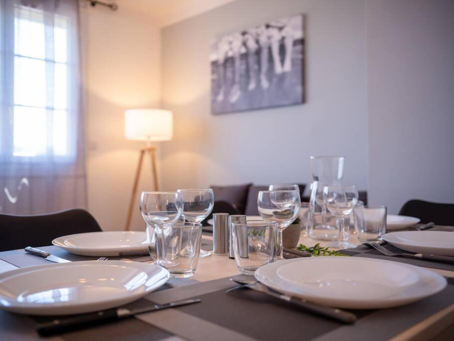 Appartement Tout Equipe Traversant 6 A 8 Couchages Marseille Eksteriør billede