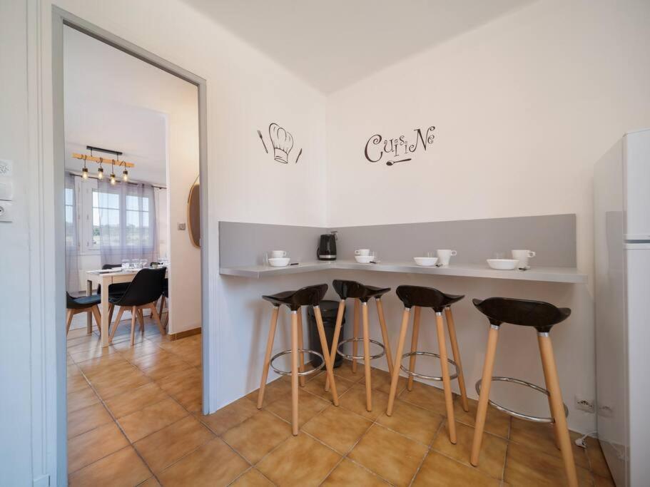Appartement Tout Equipe Traversant 6 A 8 Couchages Marseille Eksteriør billede